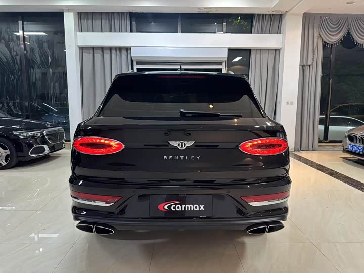 Bentley Bentayga, 2022 — фото 7 из 9