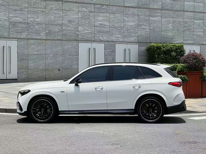 Mercedes-Benz GLC-Class AMG, 2026 — фото 3 из 9