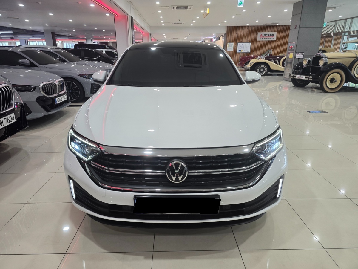 Volkswagen Jetta, 2023 — фото 2 из 12