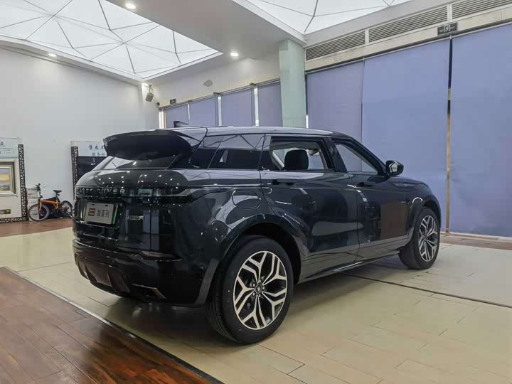 Land Rover Range Rover Evoque L Hybrid, 2023 — фото 9 из 9