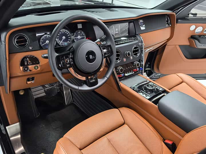Rolls-Royce Cullinan, 2022 — фото 6 из 9