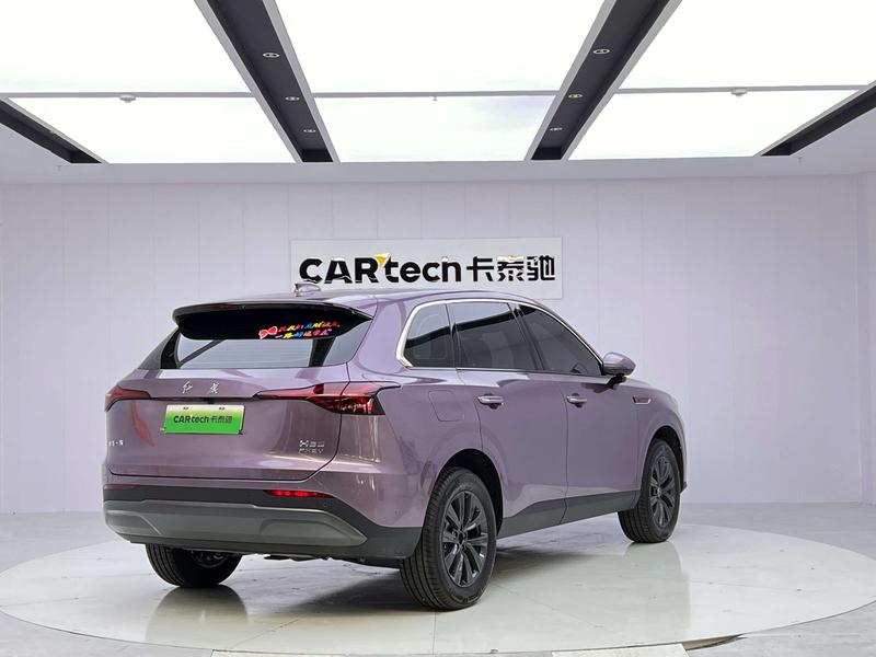Hongqi HS6 Hybrid, 2025 — фото 7 из 12