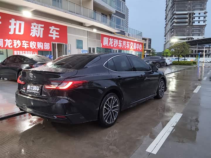 Toyota Camry, 2026 — фото 5 из 9