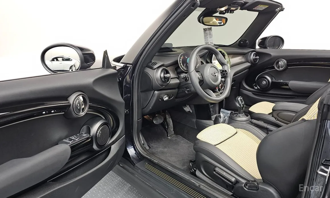 Mini Cooper Convertible, 2024 — фото 10 из 12