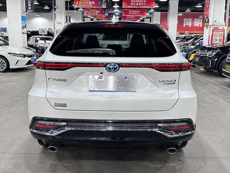 Toyota Venza, 2023 — фото 5 из 12