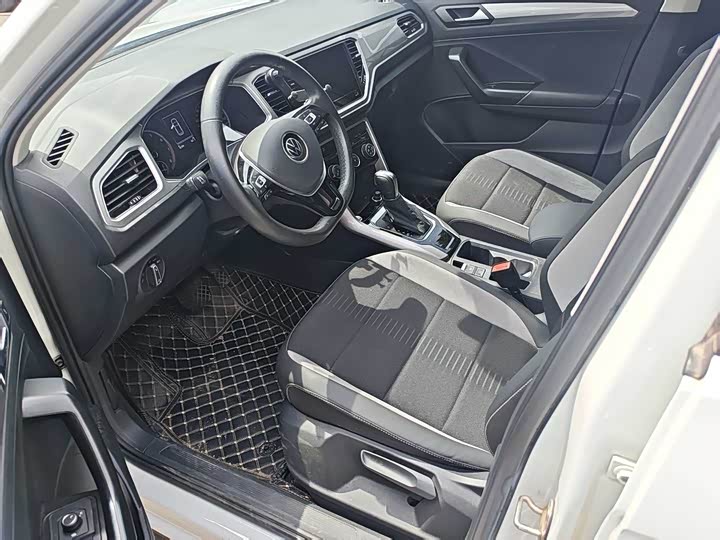 Volkswagen T-Roc, 2022 — фото 3 из 7