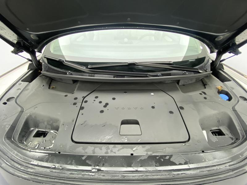 Volvo EM90, 2025 — фото 11 из 12