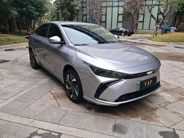 Geely Geometry G6, 2024 — фото 3 из 9