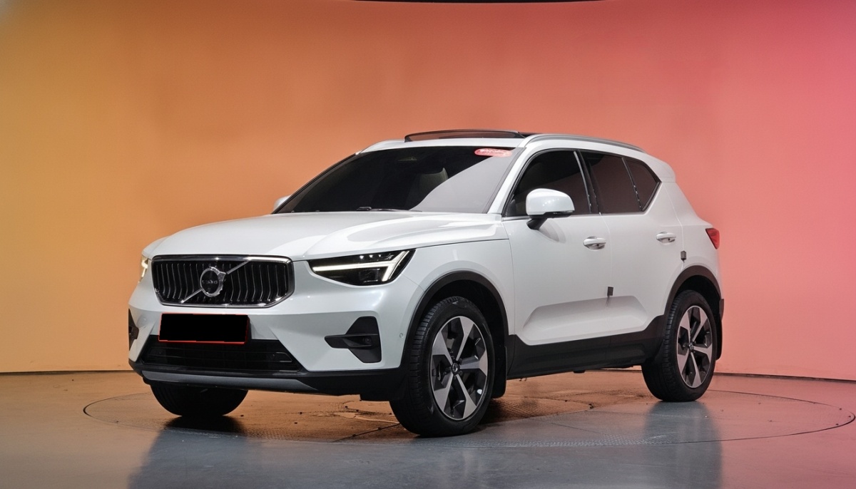 Volvo XC40, 2024 — купить в Кирове под ключ