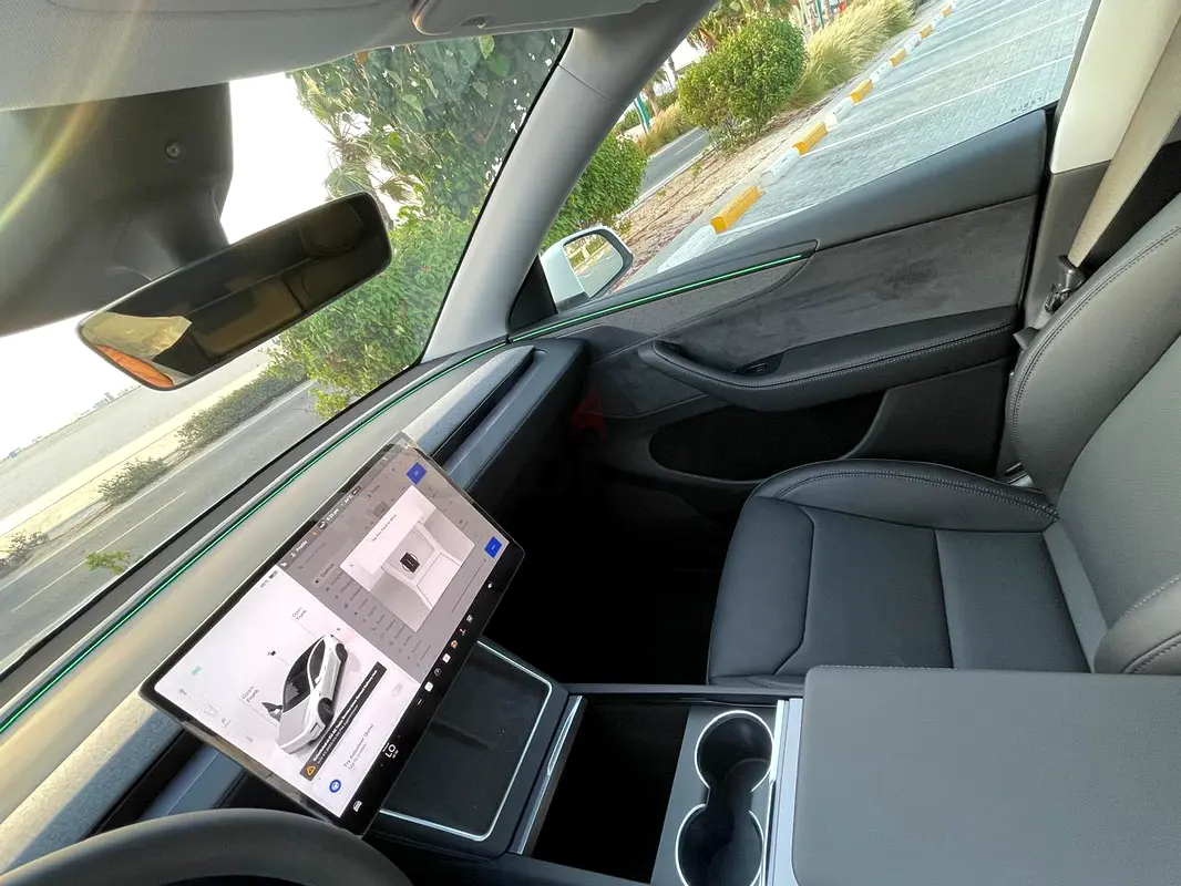 Tesla Model Y, 2025 — фото 8 из 10