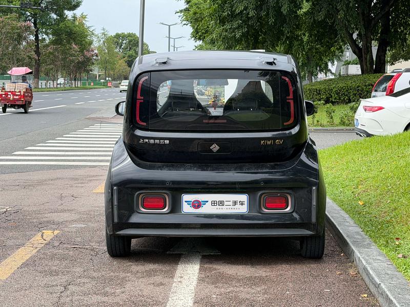 Baojun KiWi EV, 2022 — фото 5 из 9