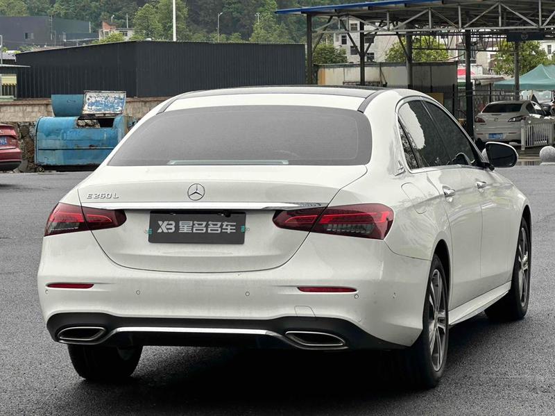 Mercedes-Benz E-Class, 2023 — фото 6 из 10