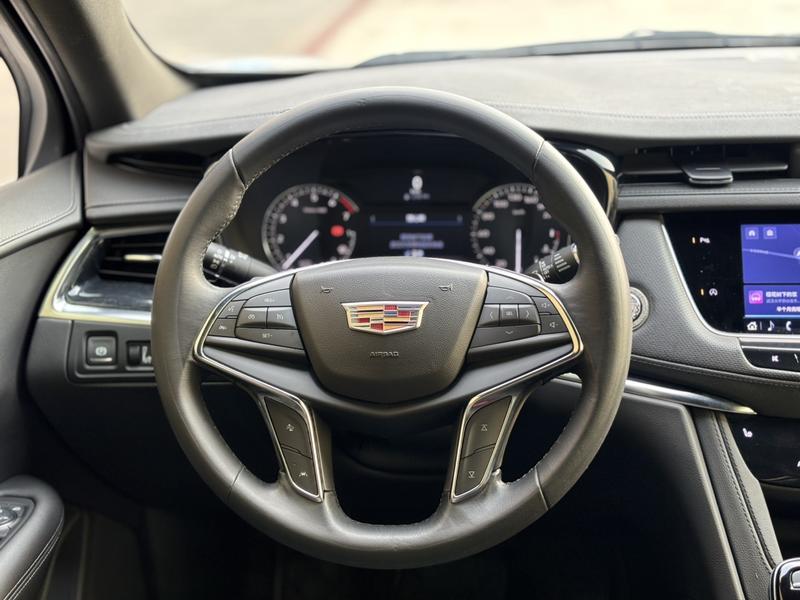 Cadillac XT5, 2023 — фото 10 из 12