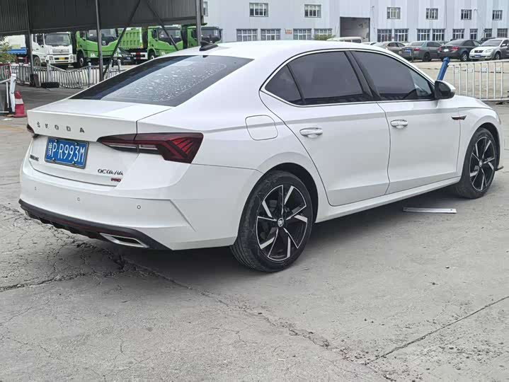 Skoda Octavia Pro, 2021 — фото 2 из 9