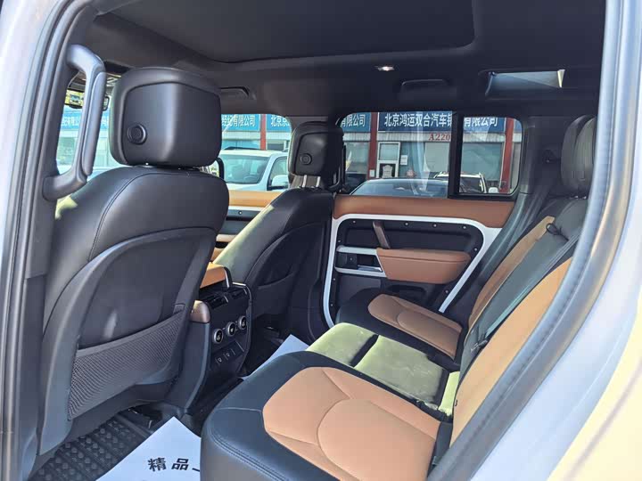 Land Rover Defender, 2024 — фото 6 из 9