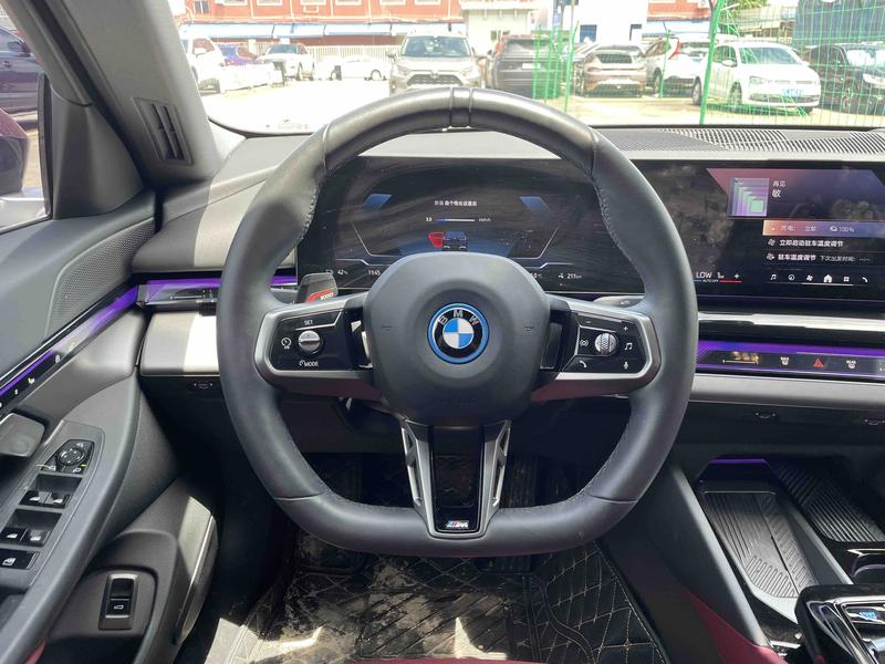 BMW i5, 2024 — фото 9 из 12