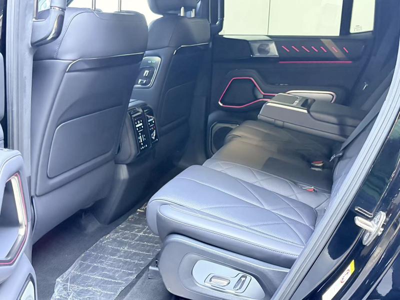 BYD FangChengBao Leopard 8, 2024 — фото 9 из 10