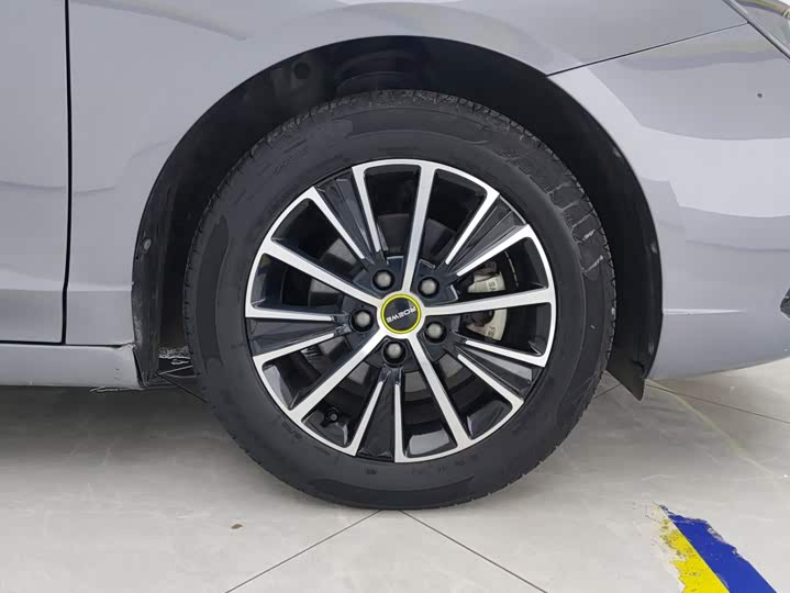 Roewe i5, 2021 — фото 6 из 9