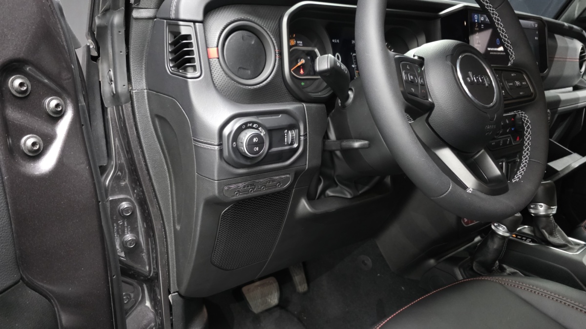 Jeep Wrangler, 2025 — фото 12 из 12