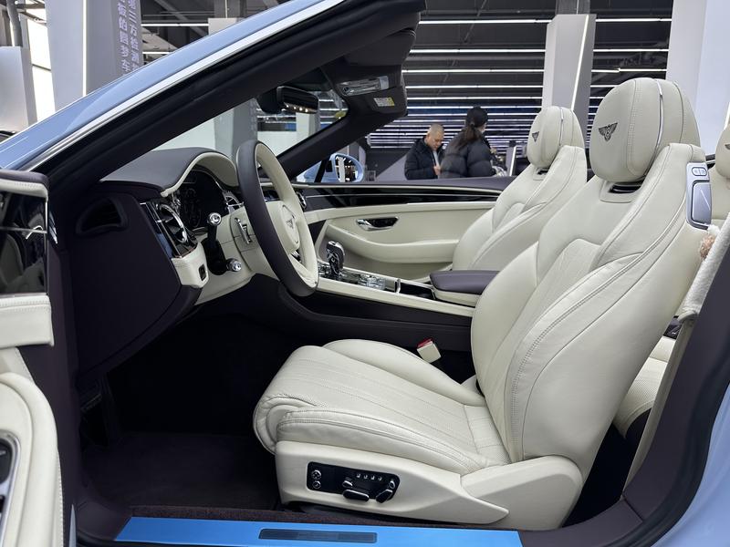 Bentley Continental GT, 2023 — фото 11 из 12