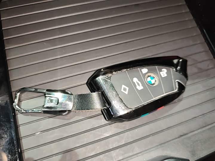 BMW X4, 2022 — фото 9 из 9