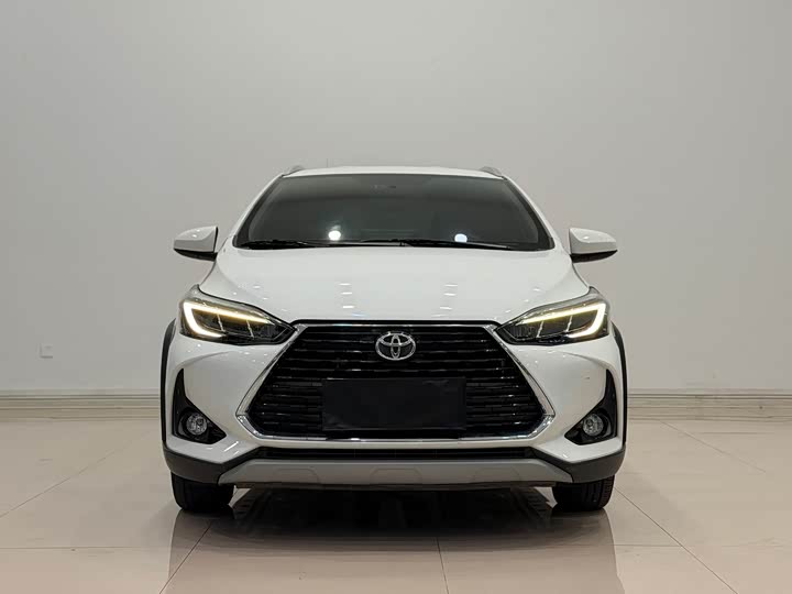 Toyota Yaris L Hatchback, 2022 — фото 2 из 9