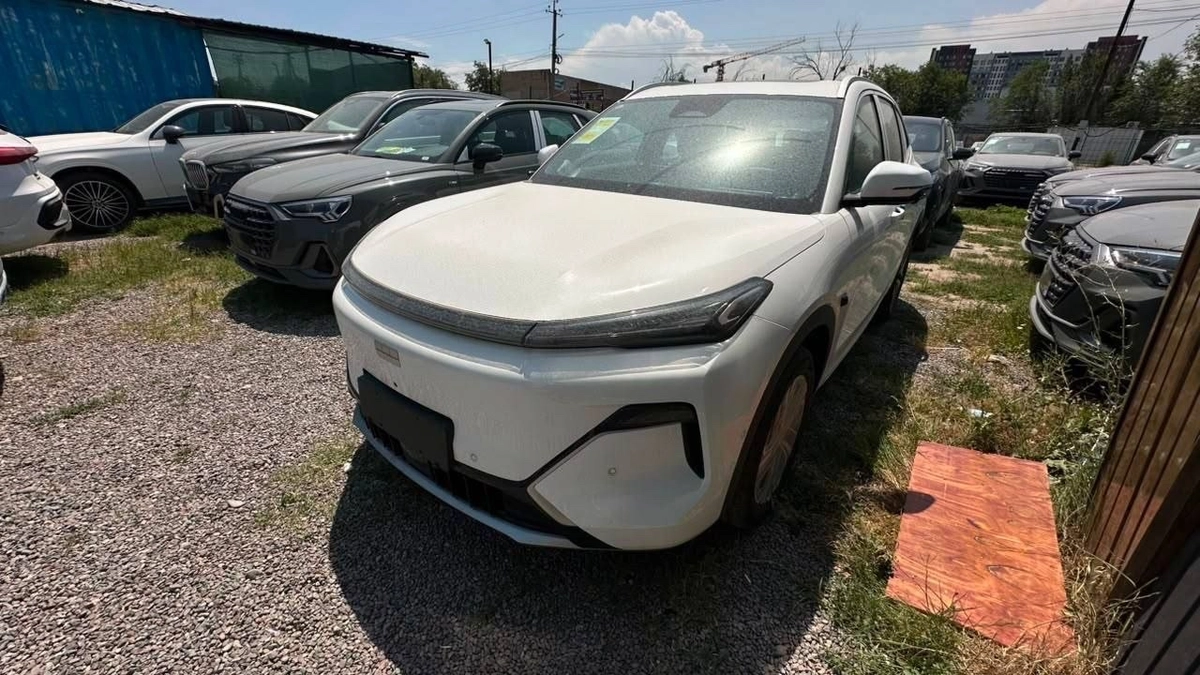 Geely Galaxy Starship 7, 2026 — фото 3 из 10