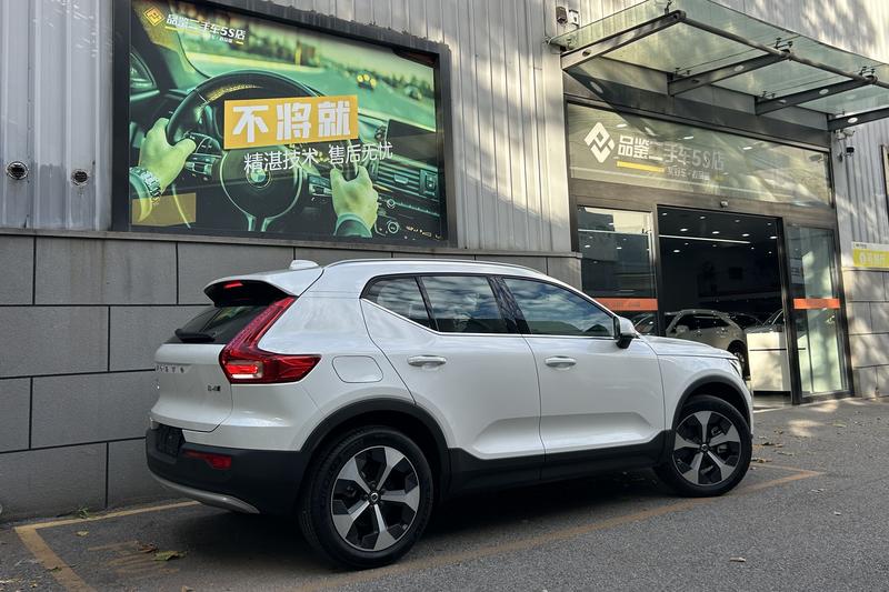 Volvo XC40, 2025 — фото 5 из 12