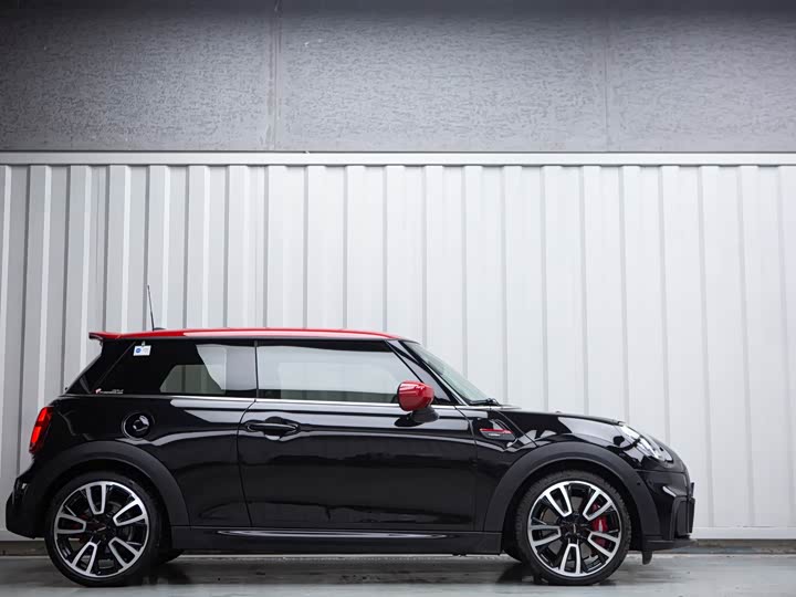 Mini Mini JCW, 2022 — фото 5 из 9