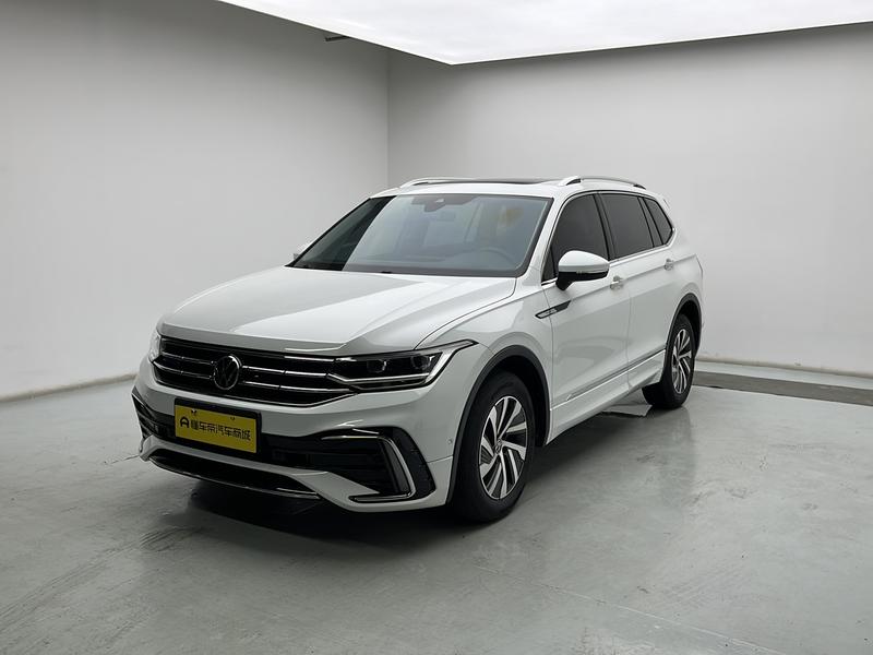 Volkswagen Tiguan L Hybrid, 2023 — купить в Воронеже под ключ
