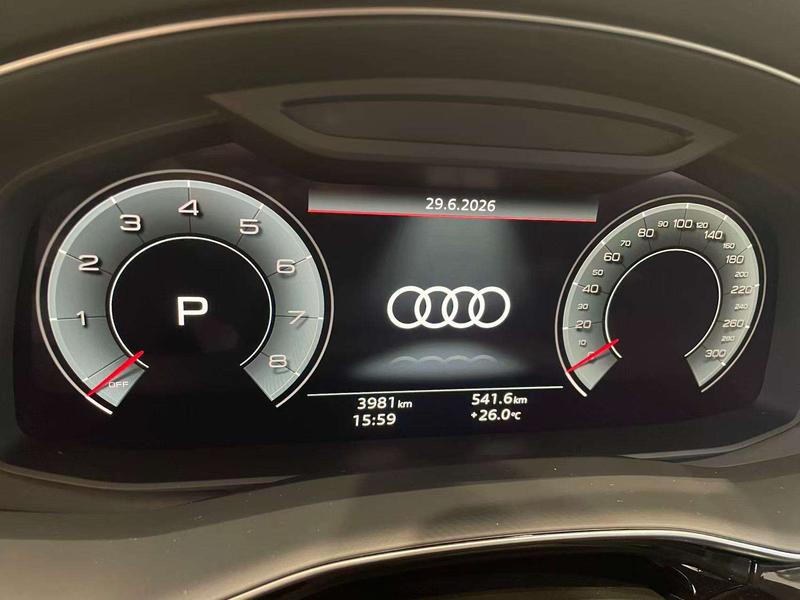 Audi Q8, 2025 — фото 8 из 11