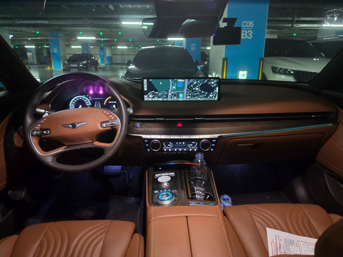 Genesis G80, 2023 — фото 7 из 9