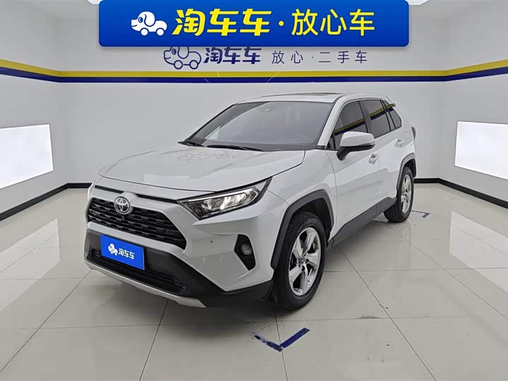 Toyota RAV4, 2022 — купить в Иванове под ключ