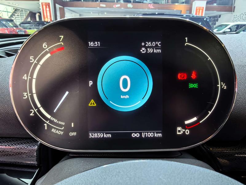 Mini Clubman, 2024 — фото 10 из 12