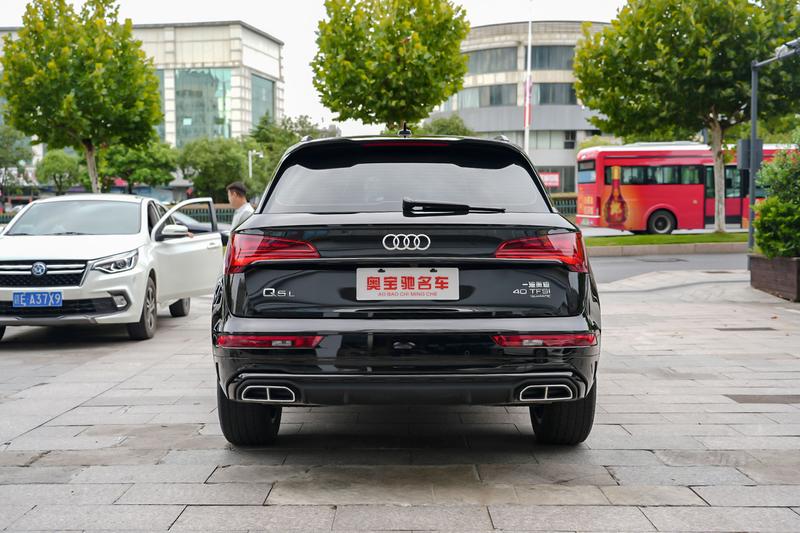 Audi Q5L, 2024 — фото 5 из 11