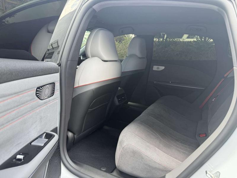 Geely Galaxy E8, 2024 — фото 10 из 11