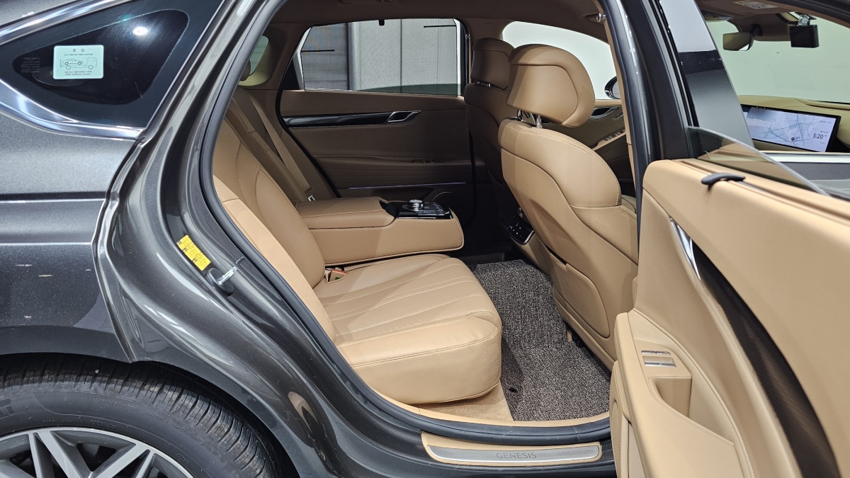 Genesis G80, 2025 — фото 12 из 12