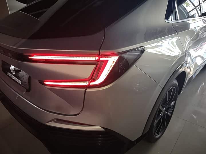 Honda e:NP2, 2024 — фото 8 из 9