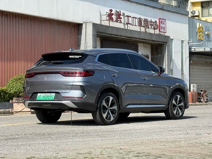 BYD Song Plus Hybrid/EV, 2022 — фото 6 из 9