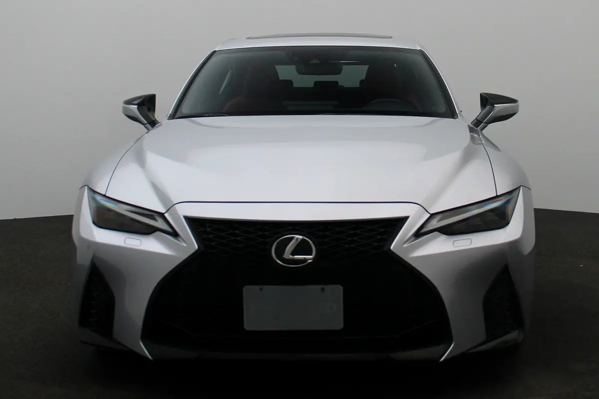 Lexus IS-Series, 2023 — фото 2 из 10