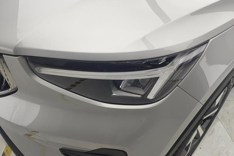 Volvo XC40, 2023 — фото 4 из 12