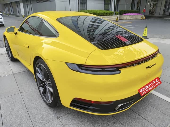 Porsche 911, 2022 — фото 3 из 9