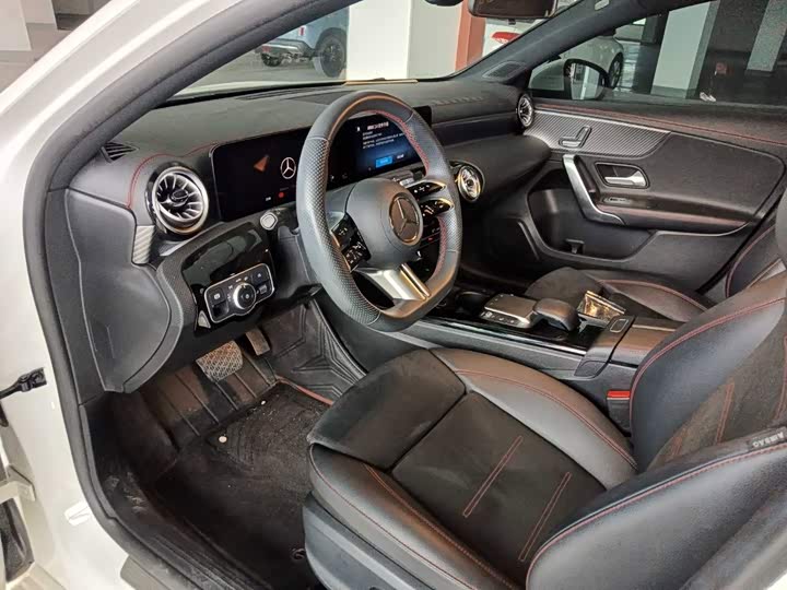 Mercedes-Benz A-Class, 2023 — фото 7 из 9