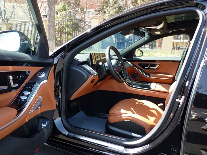 Mercedes-Benz S-Class, 2023 — фото 6 из 9