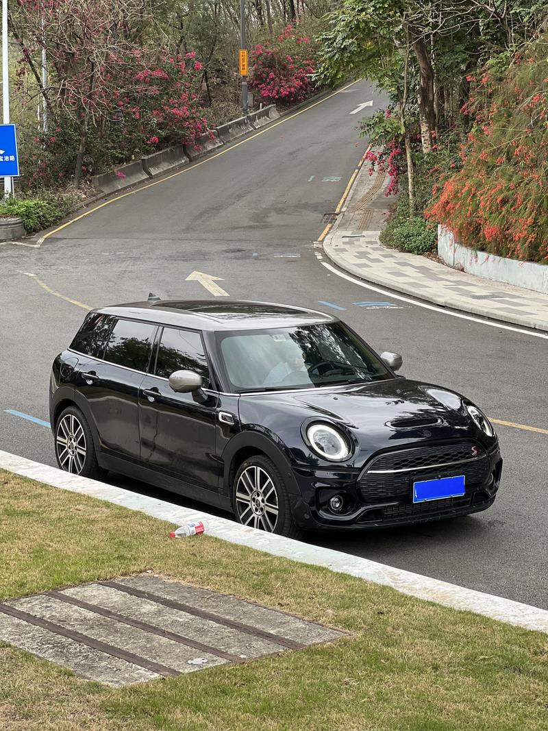 Mini Clubman, 2024 — фото 3 из 11