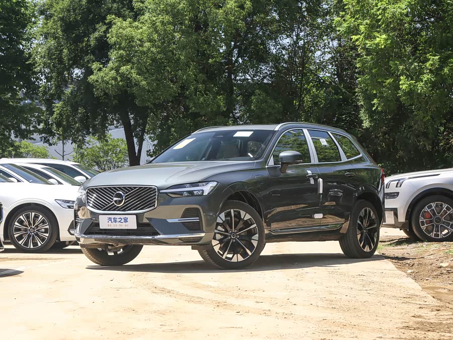 Volvo XC60 Hybrid, 2026 — купить в Курске под ключ