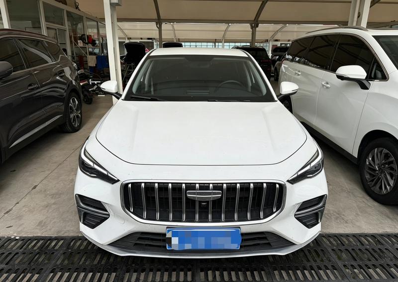 Geely Emgrand, 2025 — фото 2 из 12