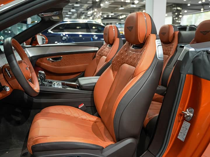 Bentley Continental GT, 2022 — фото 6 из 9