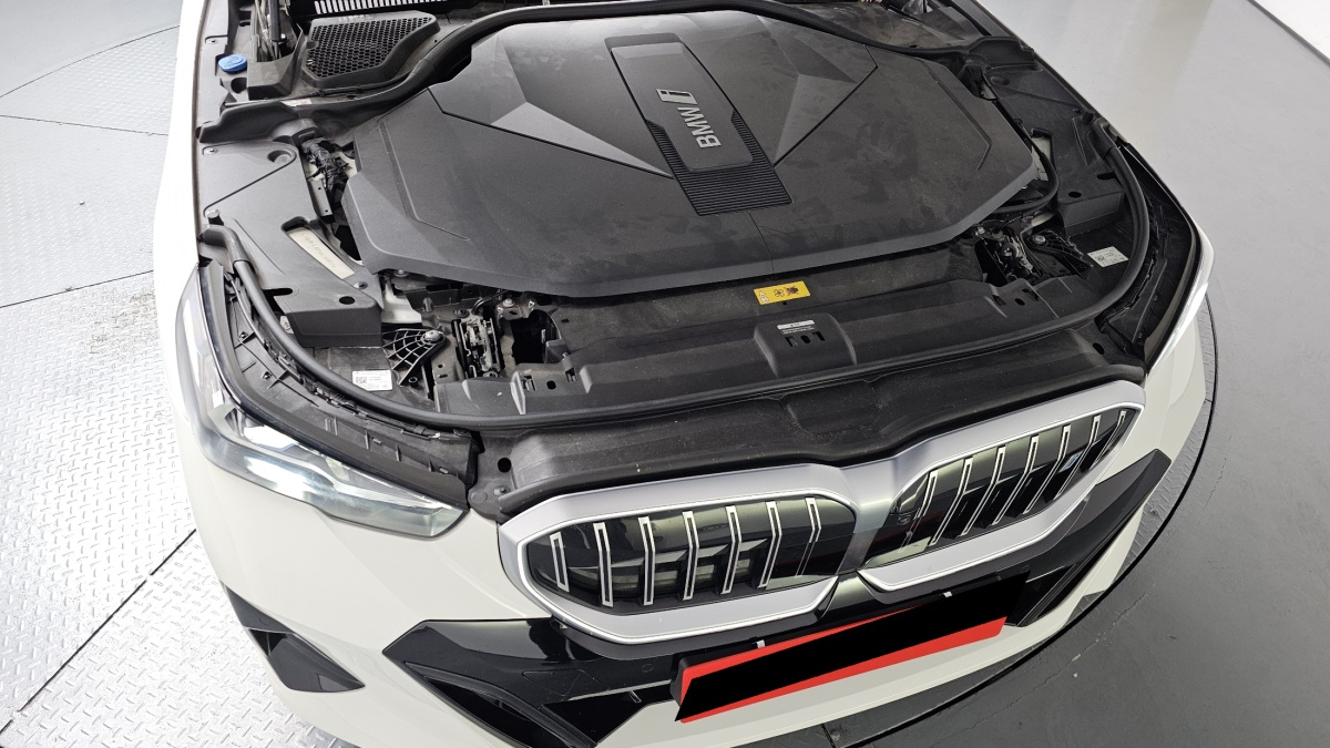 BMW i5, 2023 — фото 6 из 12