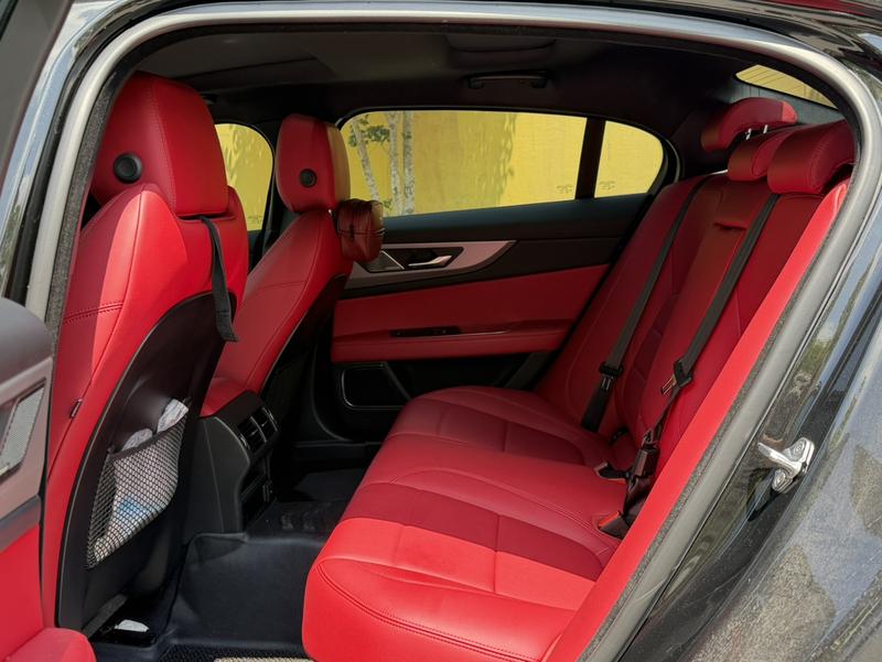 Jaguar XE L, 2024 — фото 12 из 12